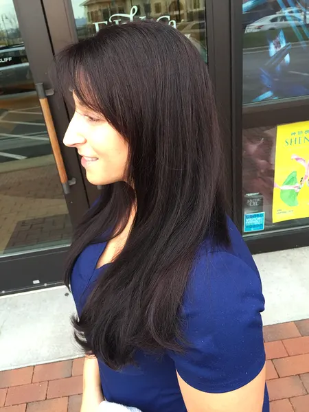 Women's cut — brunette blowout